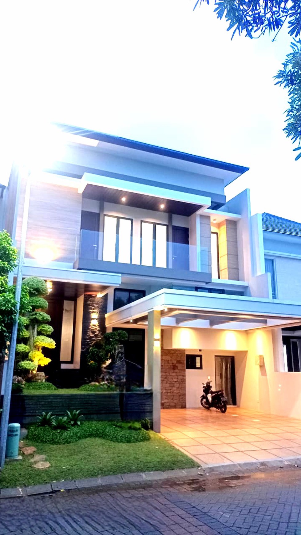 Dijual Rumah Baru East Emerald Mansion Citraland Surabaya Lokasi Dekat Gwalk, Pakuwon Mall