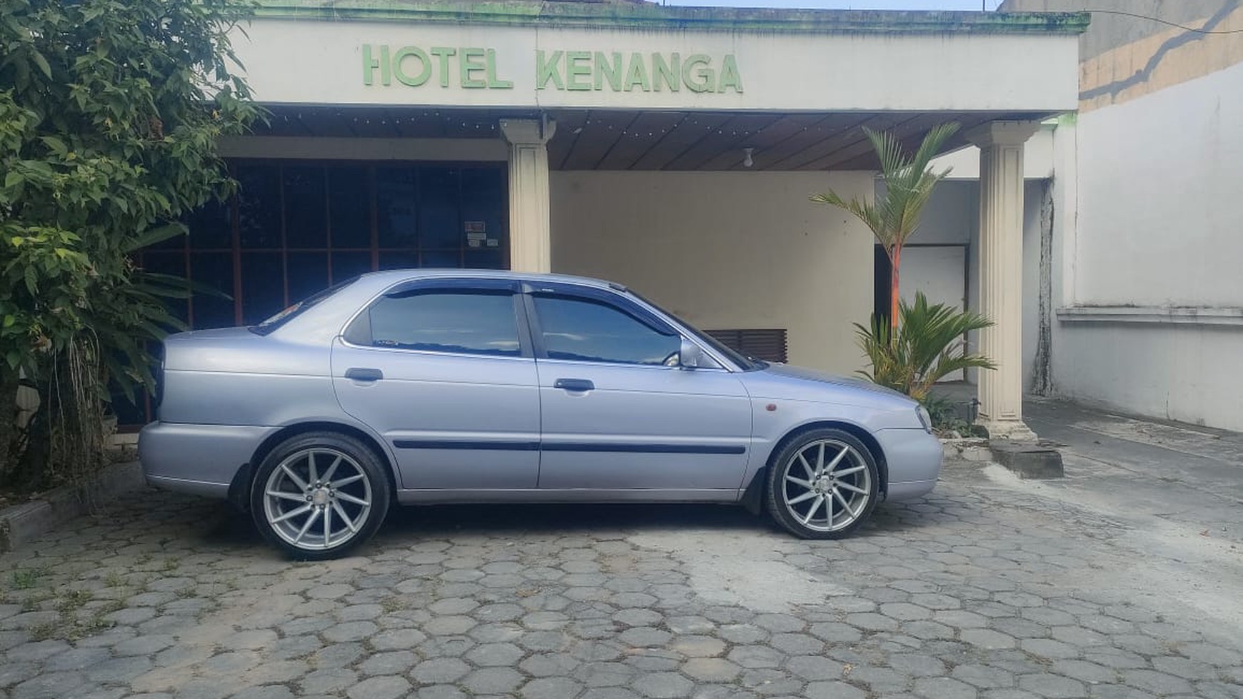 Hotel Aktif 16 Kamar Semi Furnish View Candi Prambanan 