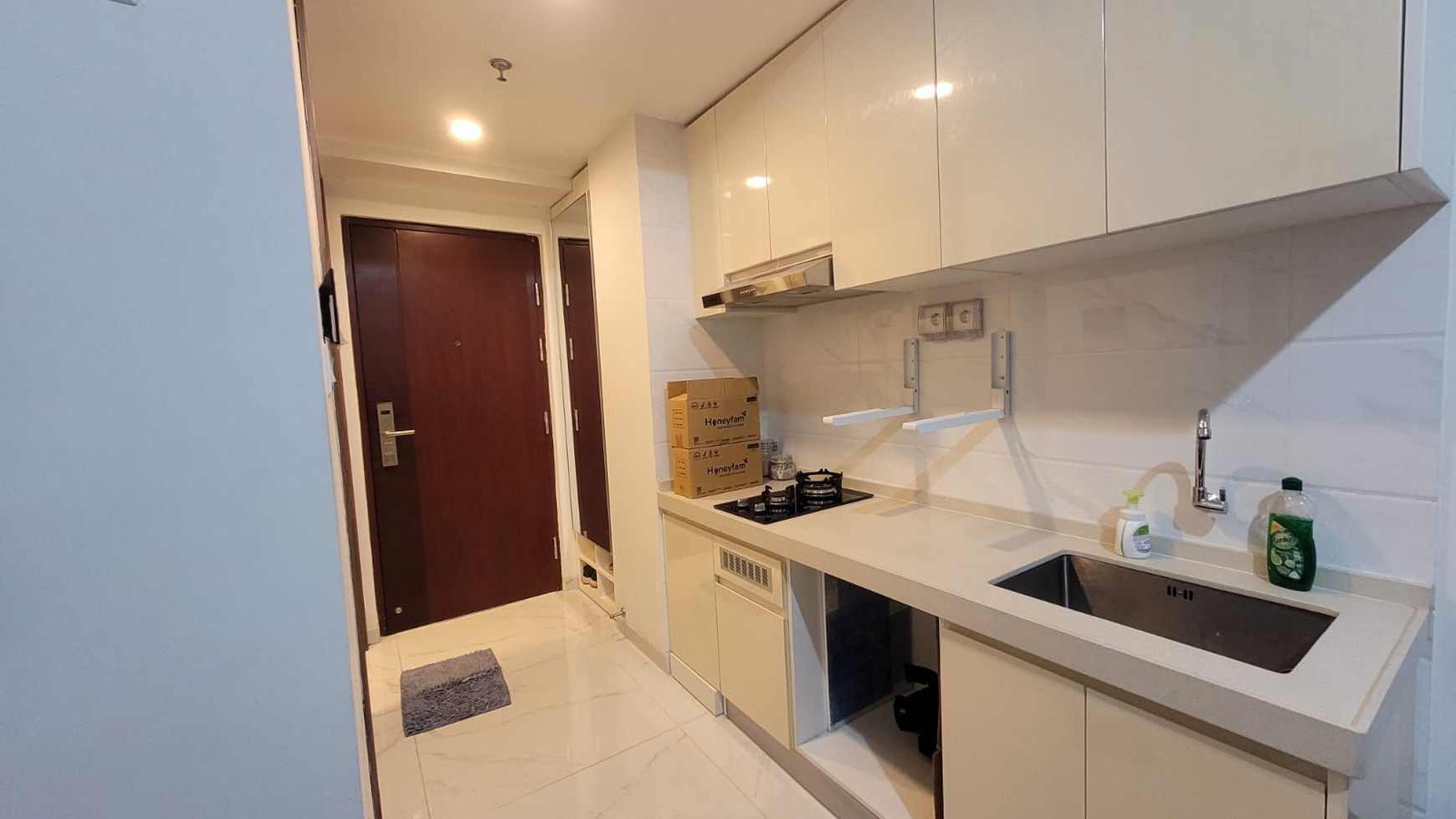  disewakan apartemen sky house bsd tipe studio full furnished. lokasi dekat kampus prasmul, depan mall aeon bsd. nyaman di tengah keindahan kota BSD City 