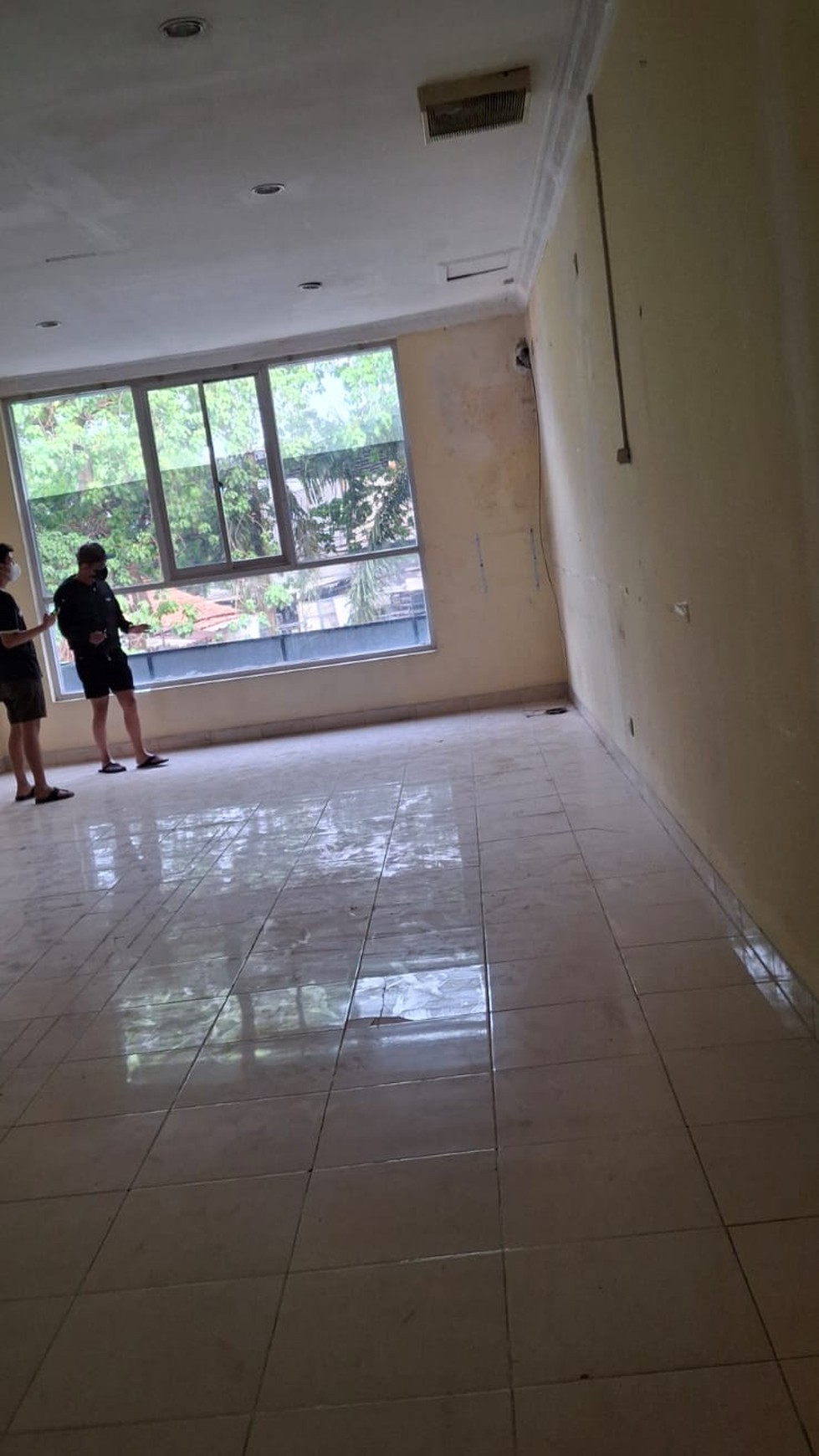 Ruko Siap Pakai Di Ruko Emerald Boulevard Jombang Tangerang Selatan