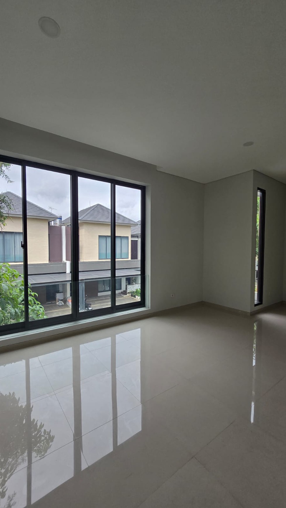 Rumah Bagus Di Discovery Amore Bintaro Sektor 9