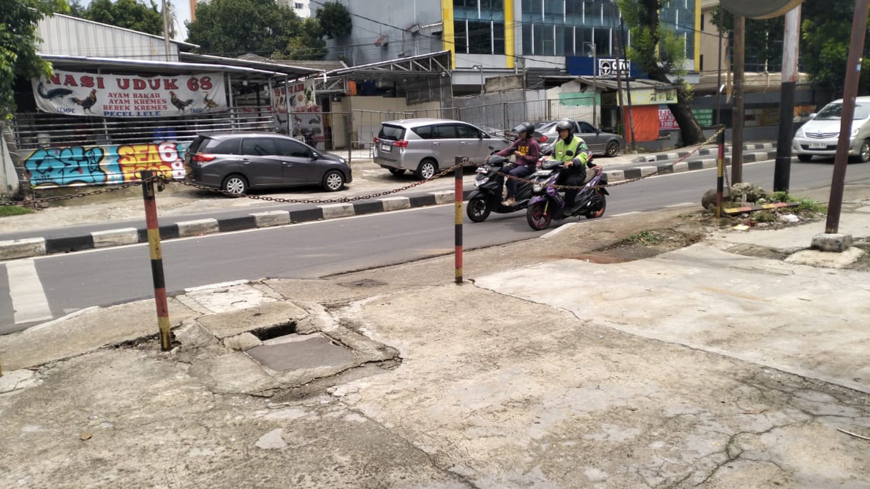 Ruko di sewakan tersedia 2 ruko Akses lokasi strategis di Fatmawati, Jakarta Selatan