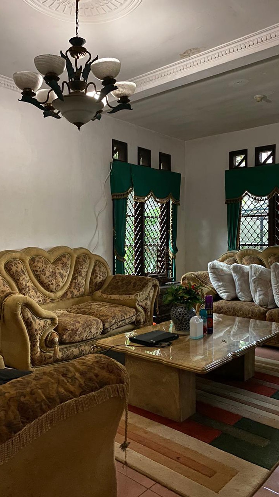 Rumah Hitung Tanah Area Cipete