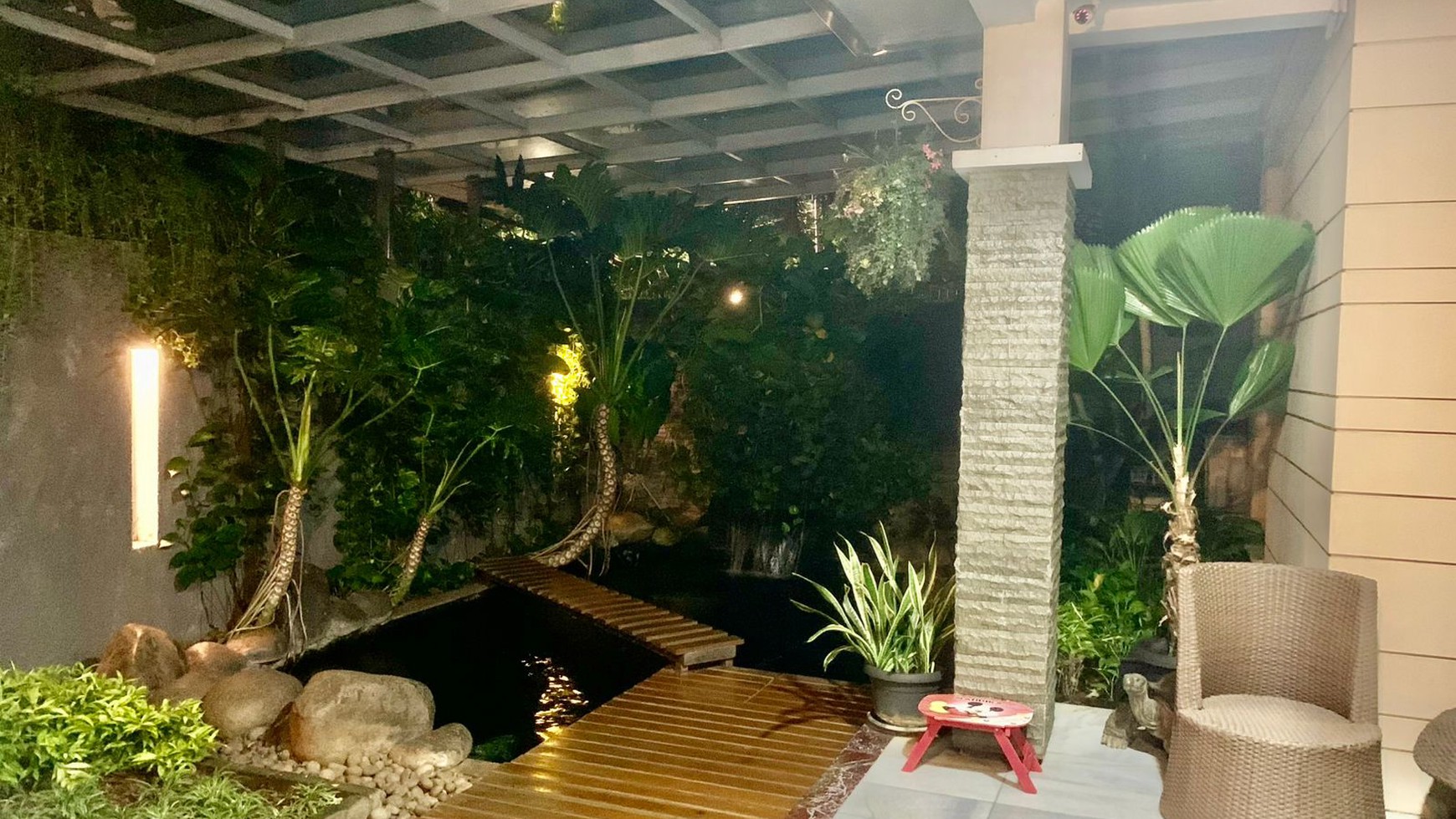 Rumah Hitung Tanah Area Cipete