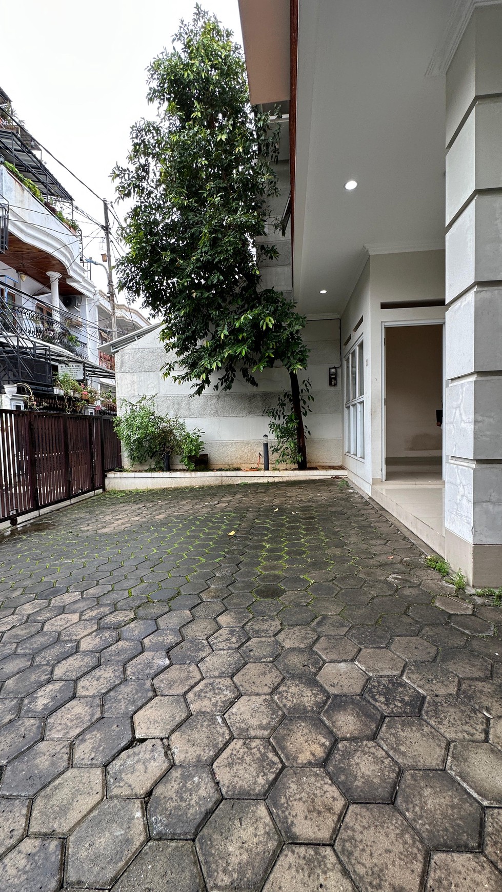 Rumah Hitung Tanah Area Cipete