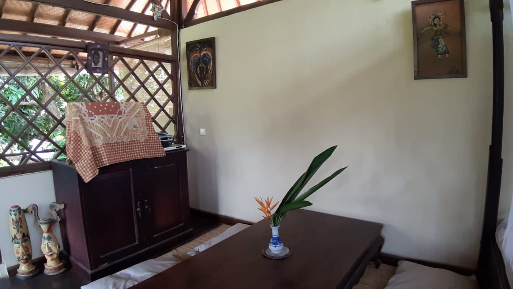 SPACIOUS 4-BEDROOM HOUSE FOR RENT IN CENTRAL LOVINA - NEAR BEACH AND LOCAL AMENITIES