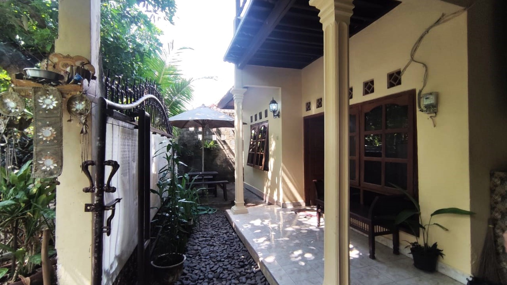 SPACIOUS 4-BEDROOM HOUSE FOR RENT IN CENTRAL LOVINA - NEAR BEACH AND LOCAL AMENITIES