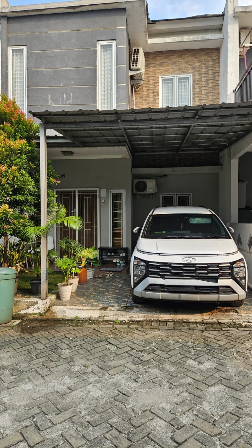 Rumah Minimalis, Bebas banjir dalam cluster di Serua Indah