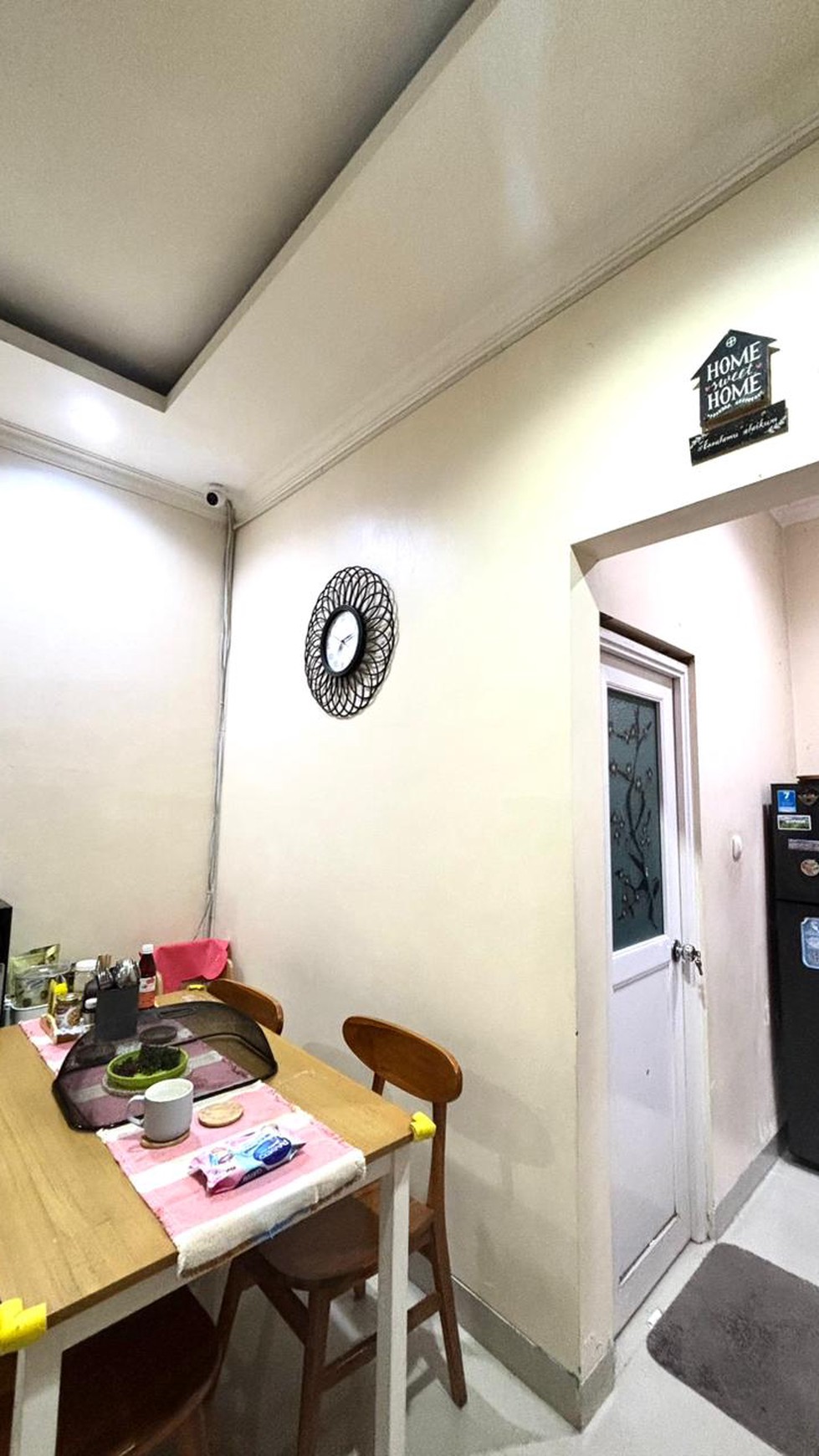 Rumah Minimalis, Bebas banjir dalam cluster di Serua Indah