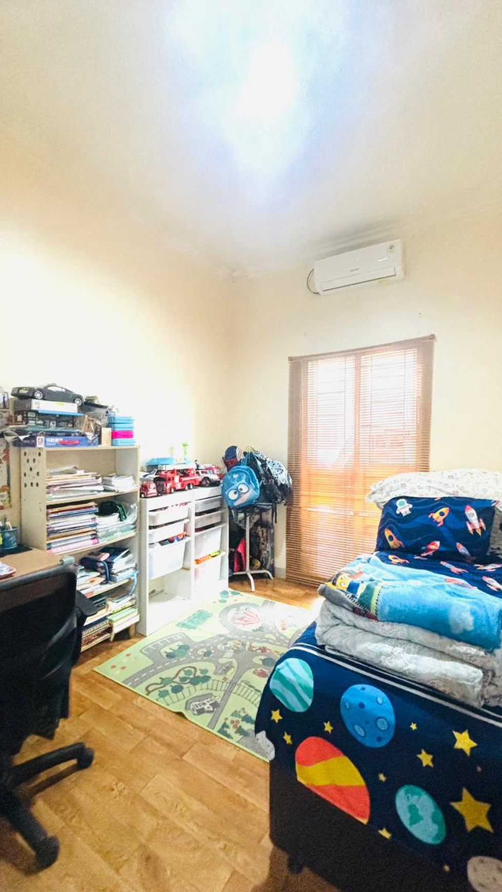 Rumah Minimalis, Bebas banjir dalam cluster di Serua Indah