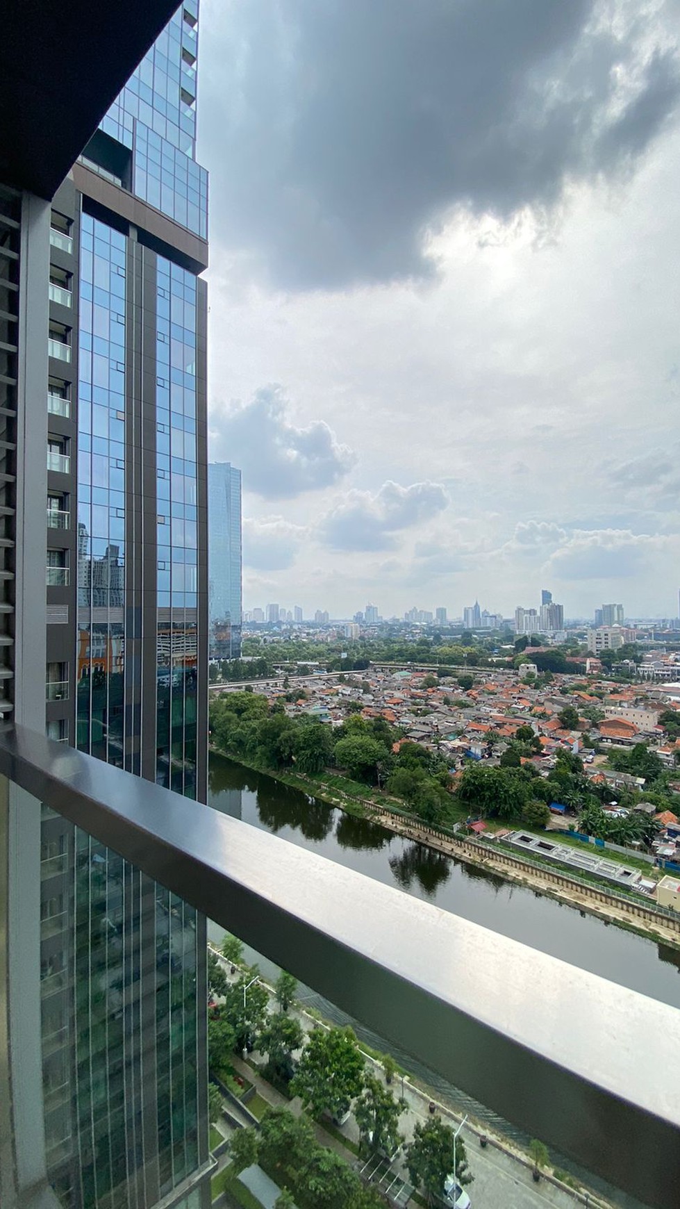 Dijual Gedung 10 lantai di area Jl Thamrin - Jakarta Pusat