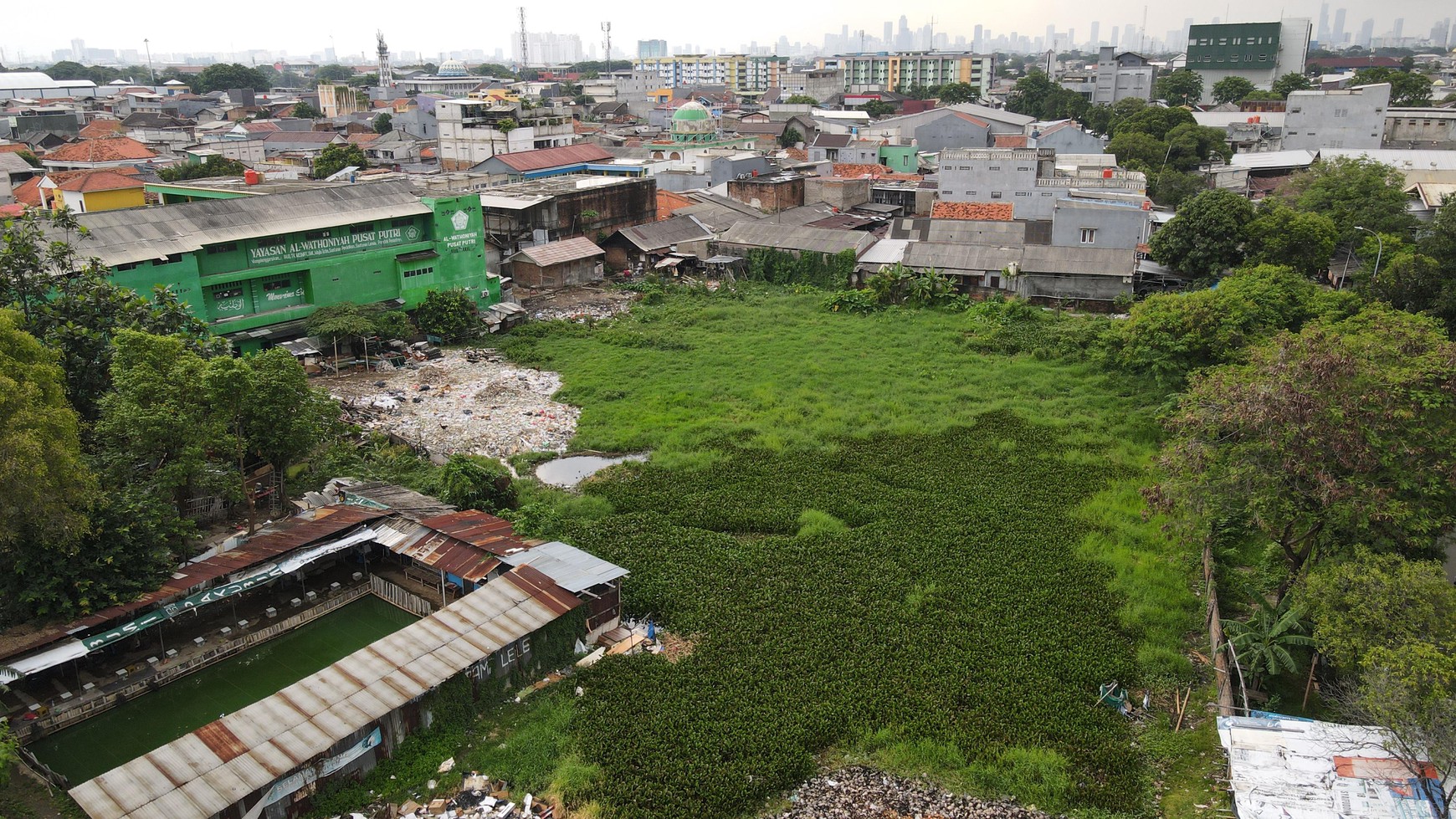 Tanah Strategis di Jl. Swadaya PLN, Jakarta Timur - Kesempatan Emas untuk Investasi Anda!