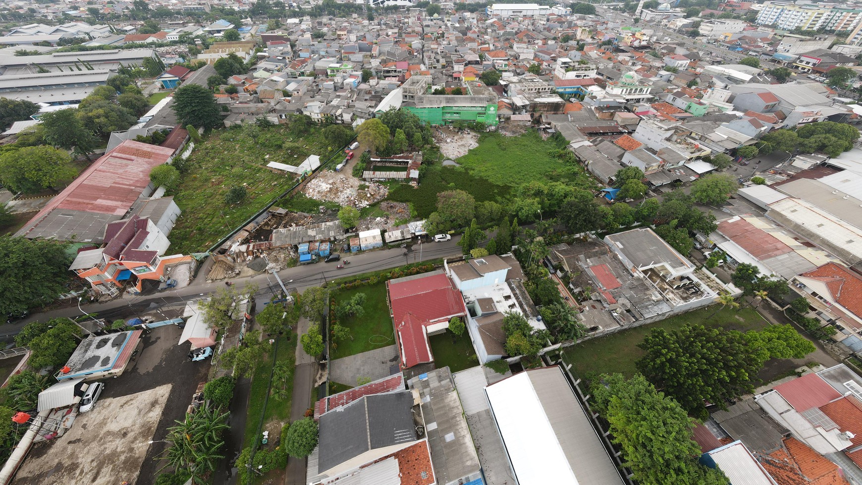 Tanah Strategis di Jl. Swadaya PLN, Jakarta Timur - Kesempatan Emas untuk Investasi Anda!