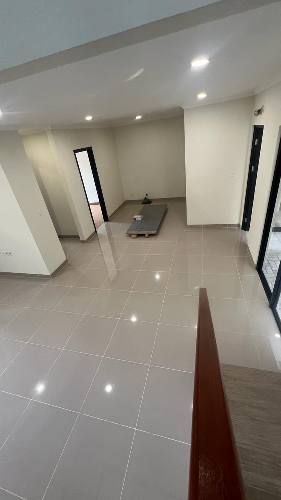 Hot Price. Rumah mewah cluster Carson, Gading Serpong