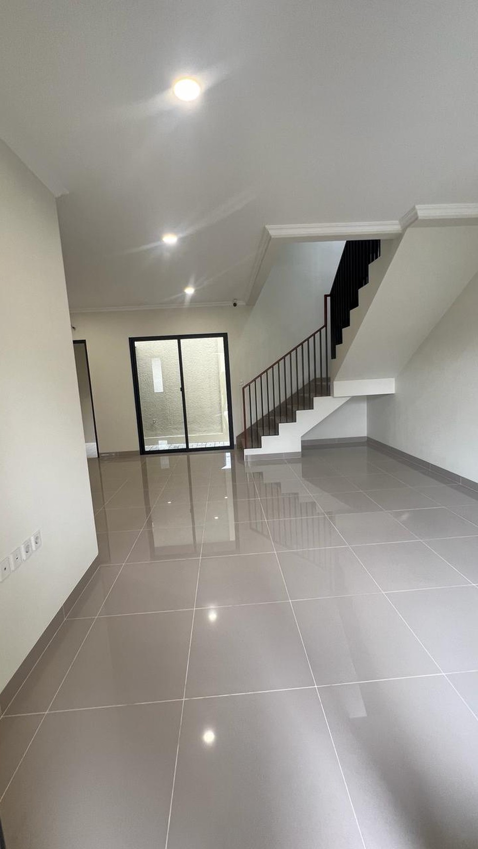 Hot Price. Rumah mewah cluster Carson, Gading Serpong