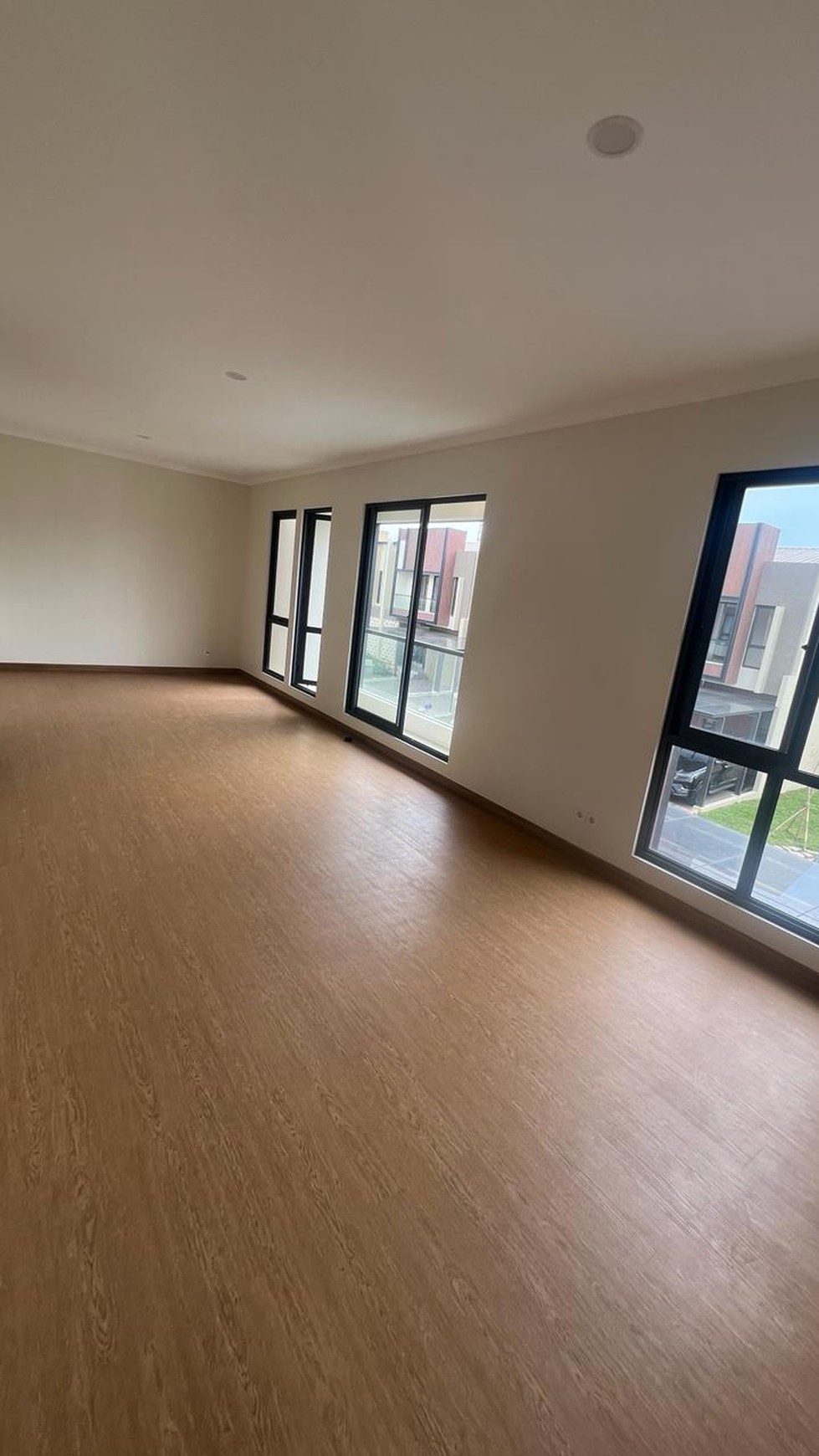 Hot Price. Rumah mewah cluster Carson, Gading Serpong
