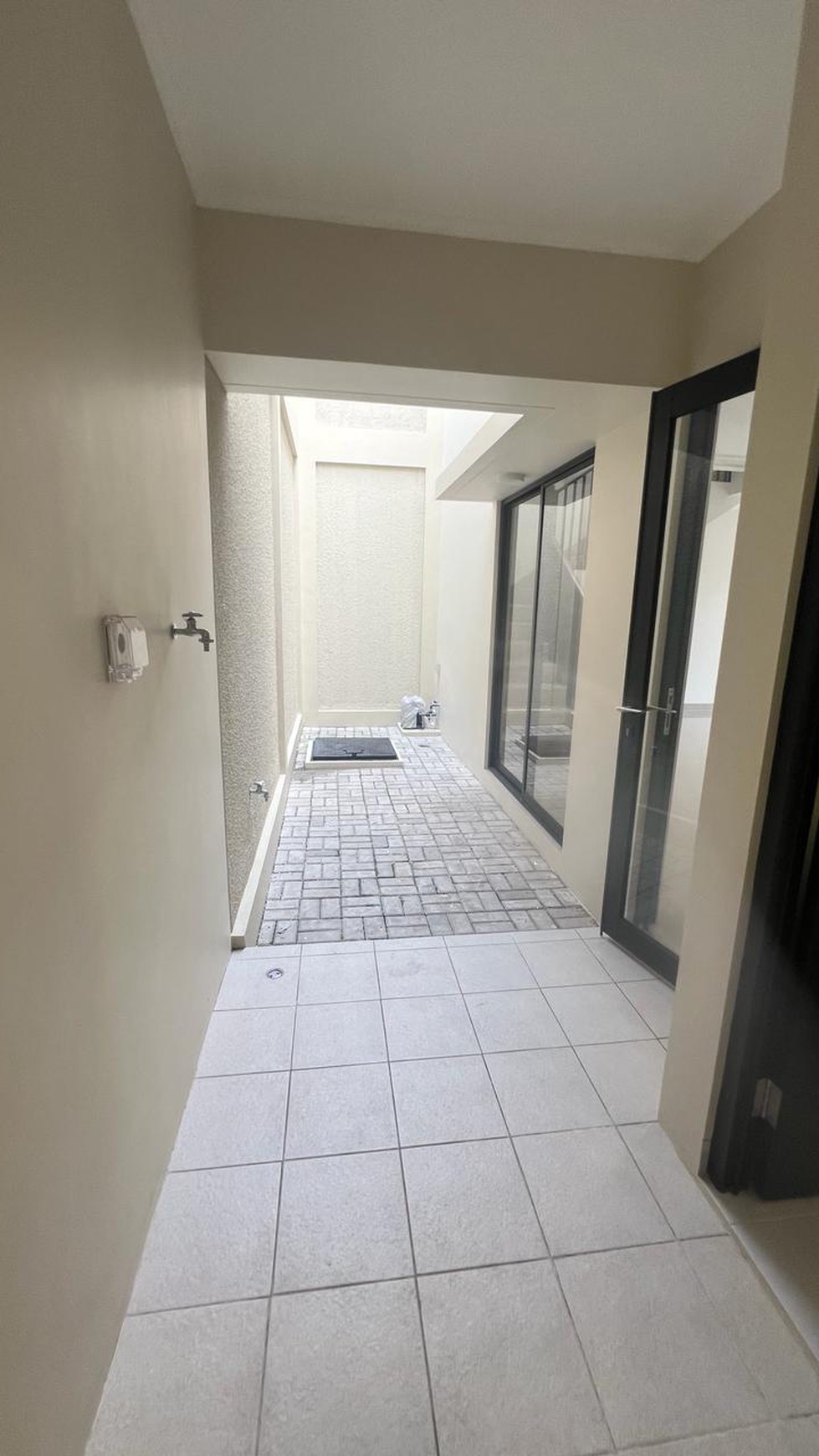 Hot Price. Rumah mewah cluster Carson, Gading Serpong