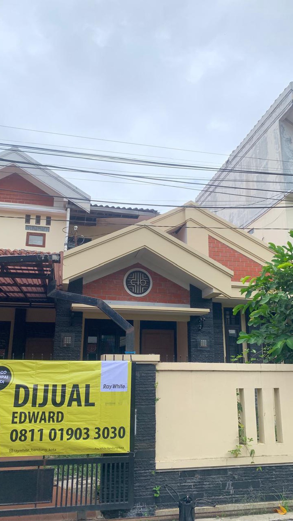 DIJUAL RUMAH ASRI SIAP HUNI TENGAH KOTA BANDUNG