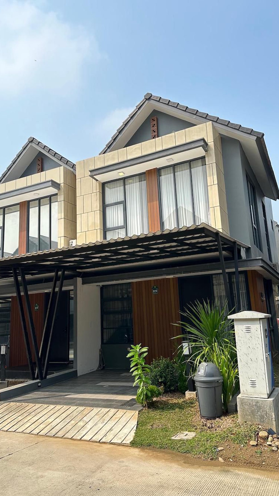 DIJUAL RUMAH FULL FURNISH DI GOLDEN PARK 3