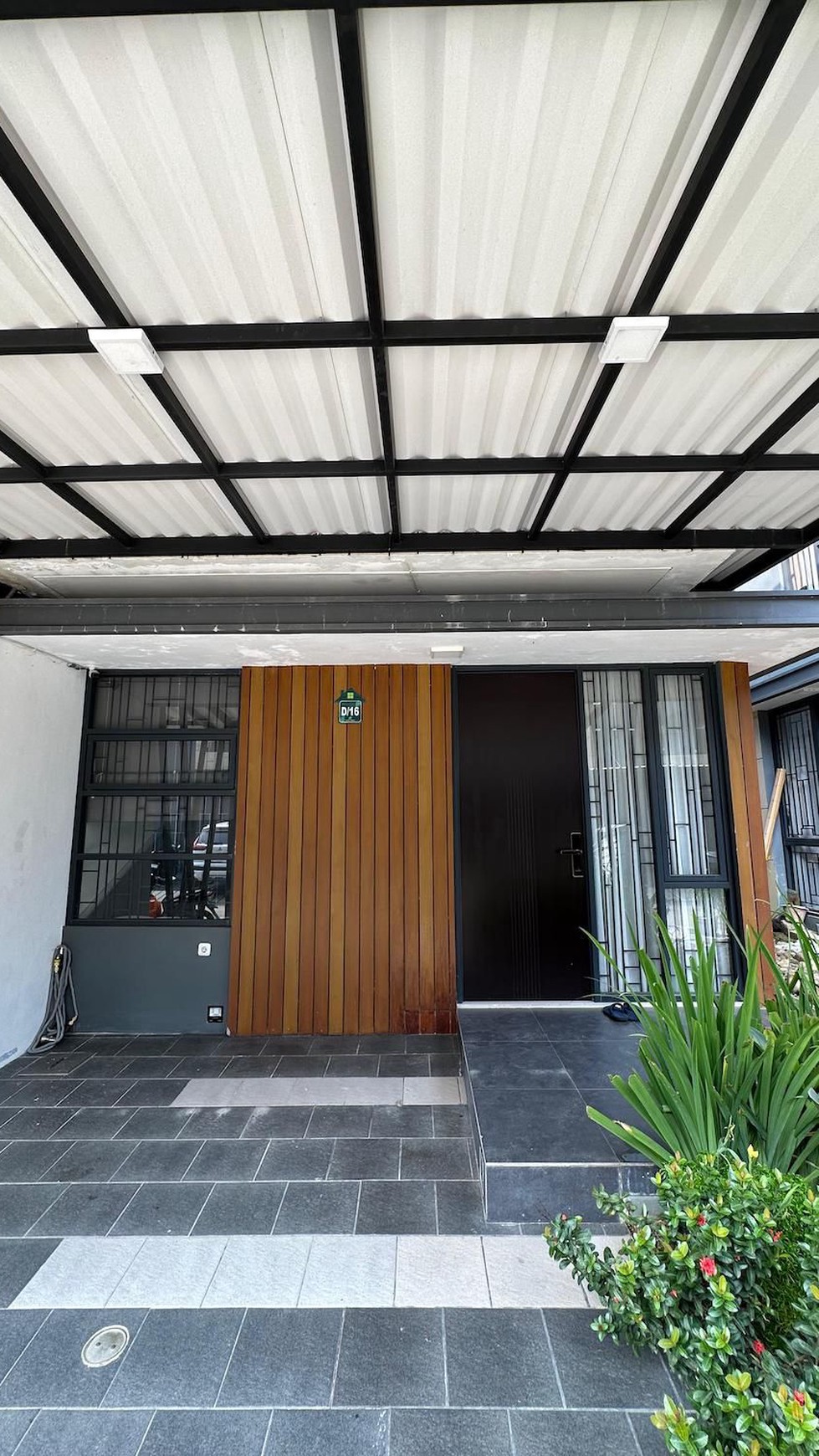 DIJUAL RUMAH FULL FURNISH DI GOLDEN PARK 3