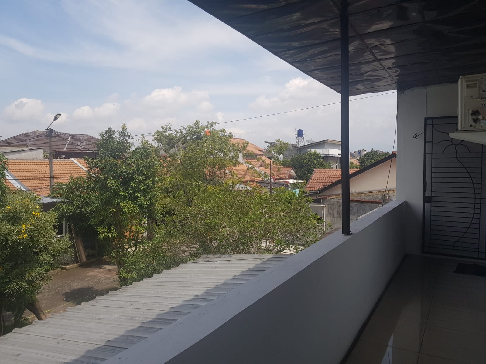 Rumah Minimalis Modern Furnished di TKI 2