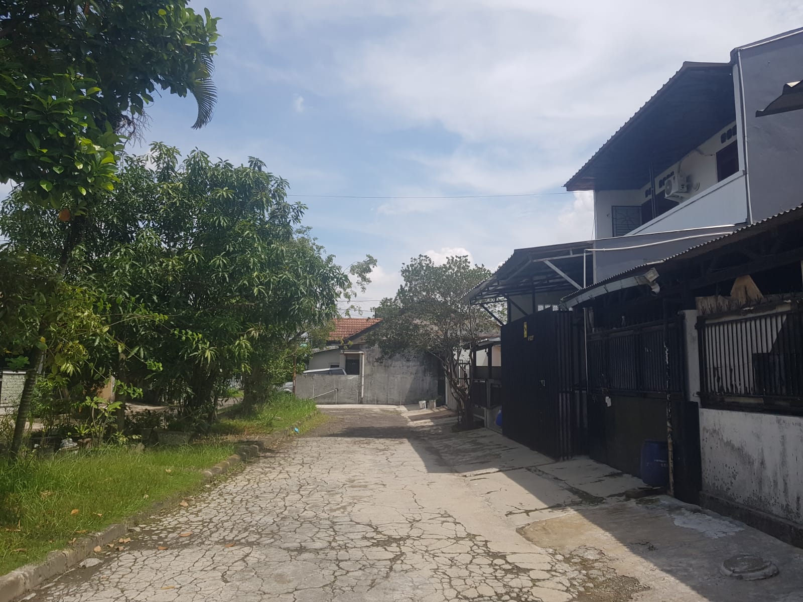 Rumah Minimalis Modern Furnished di TKI 2