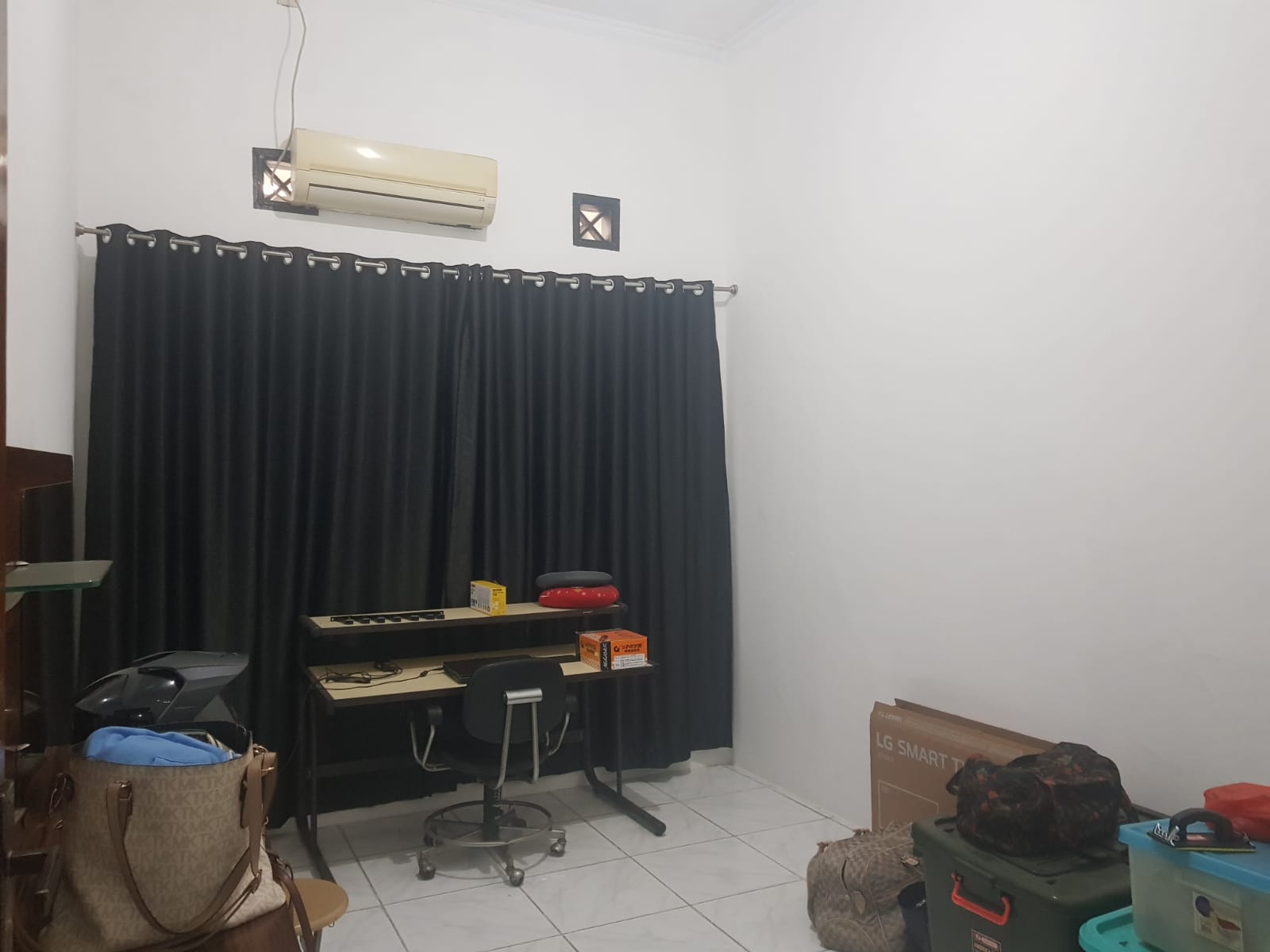 Rumah Minimalis Modern Furnished di TKI 2