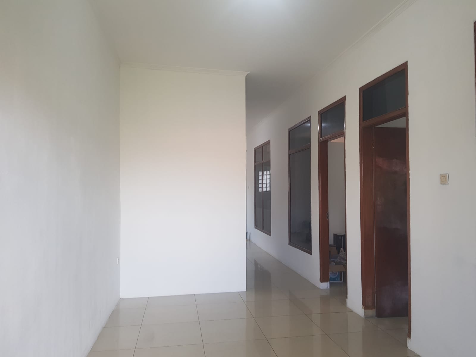 Rumah Minimalis Modern Furnished di TKI 2