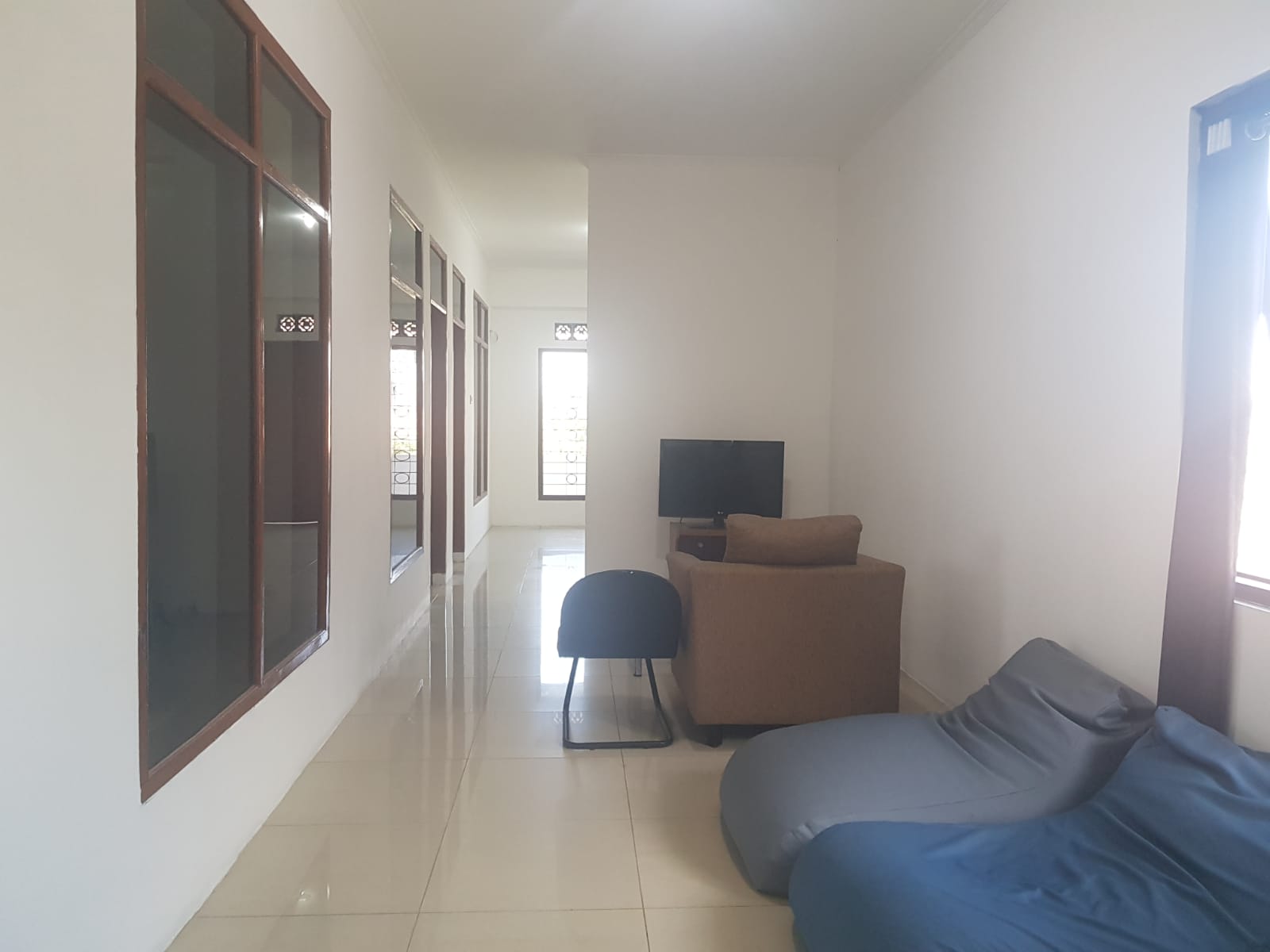 Rumah Minimalis Modern Furnished di TKI 2