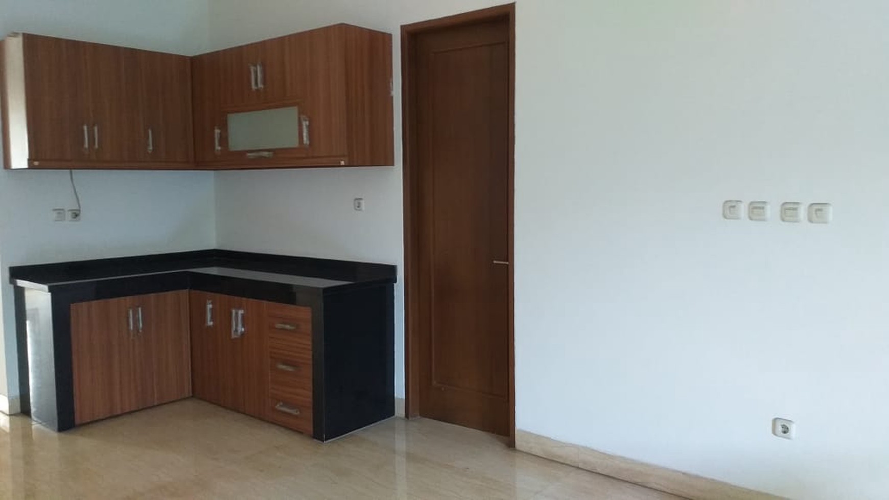 RUMAH CLUSTER - DIJUAL 2 Lantai di Pejaten Barat, Jakarta Selatan