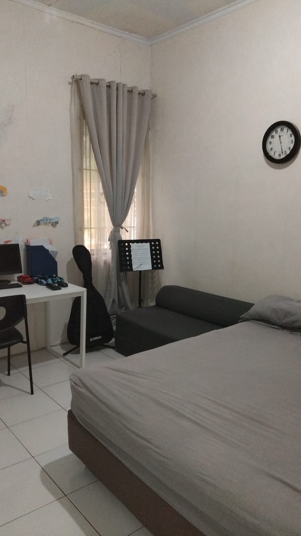 Termurah. Rumah hitung tanah Komplek Permata Srengseng, Jakarta Barat