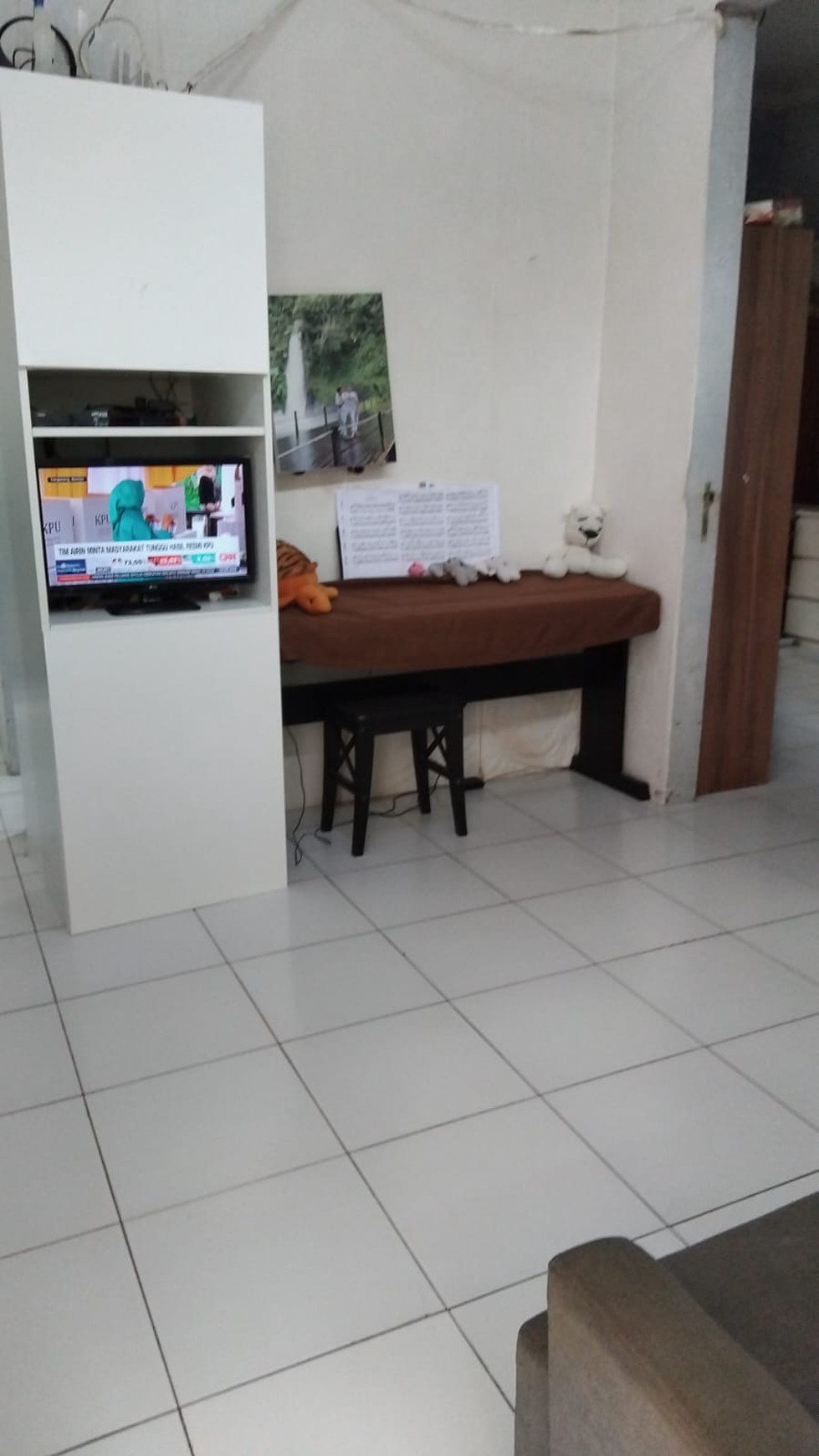 Termurah. Rumah hitung tanah Komplek Permata Srengseng, Jakarta Barat