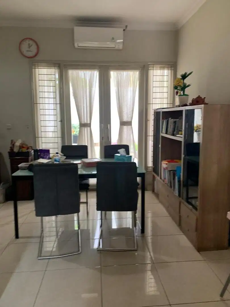 Turun harga jauh. Rumah bagus Puspita Loka, BSD