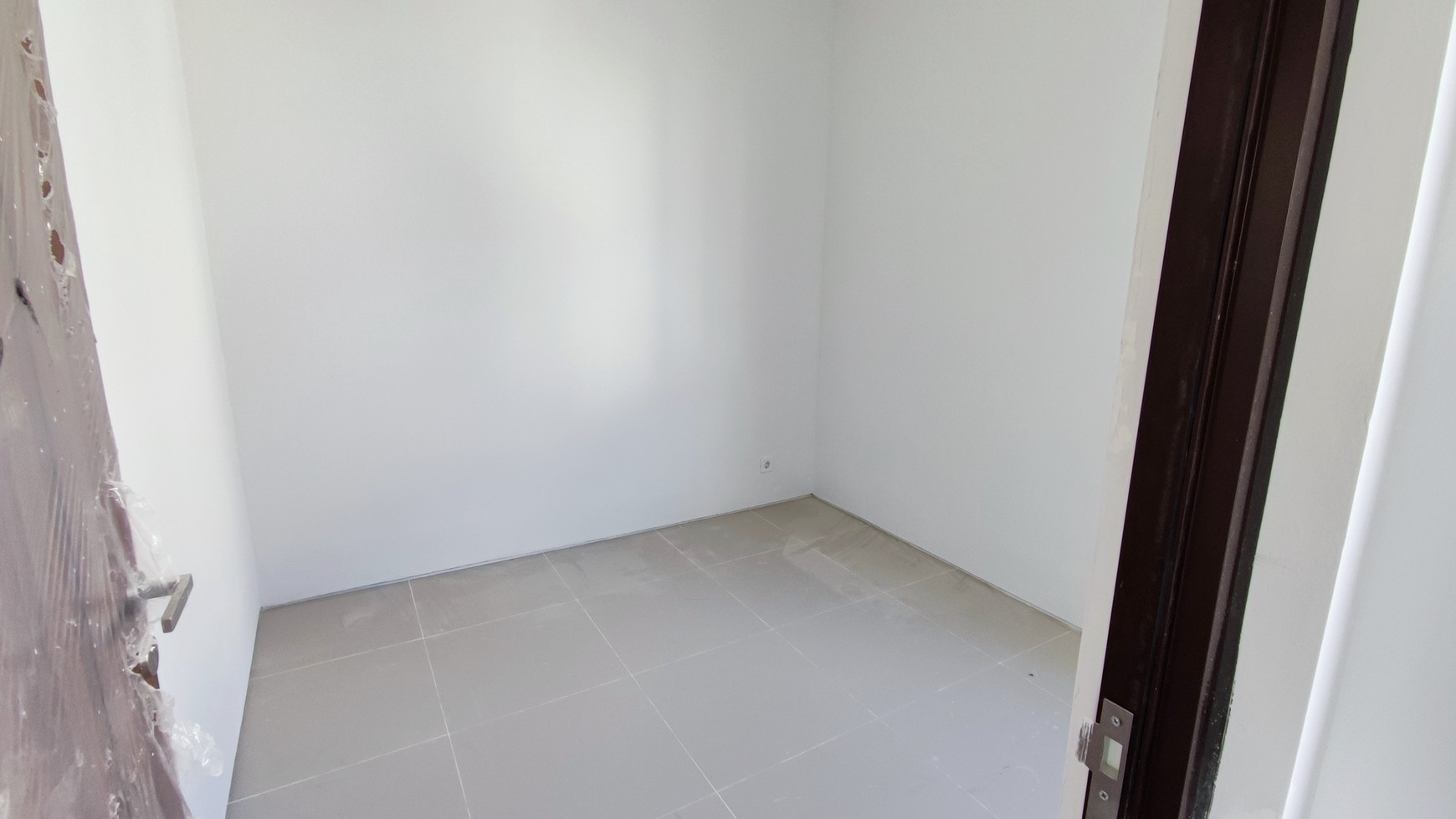 Flash Sale. Rumah minimalis modern Citra Garden Serpong Aeris, Cisauk