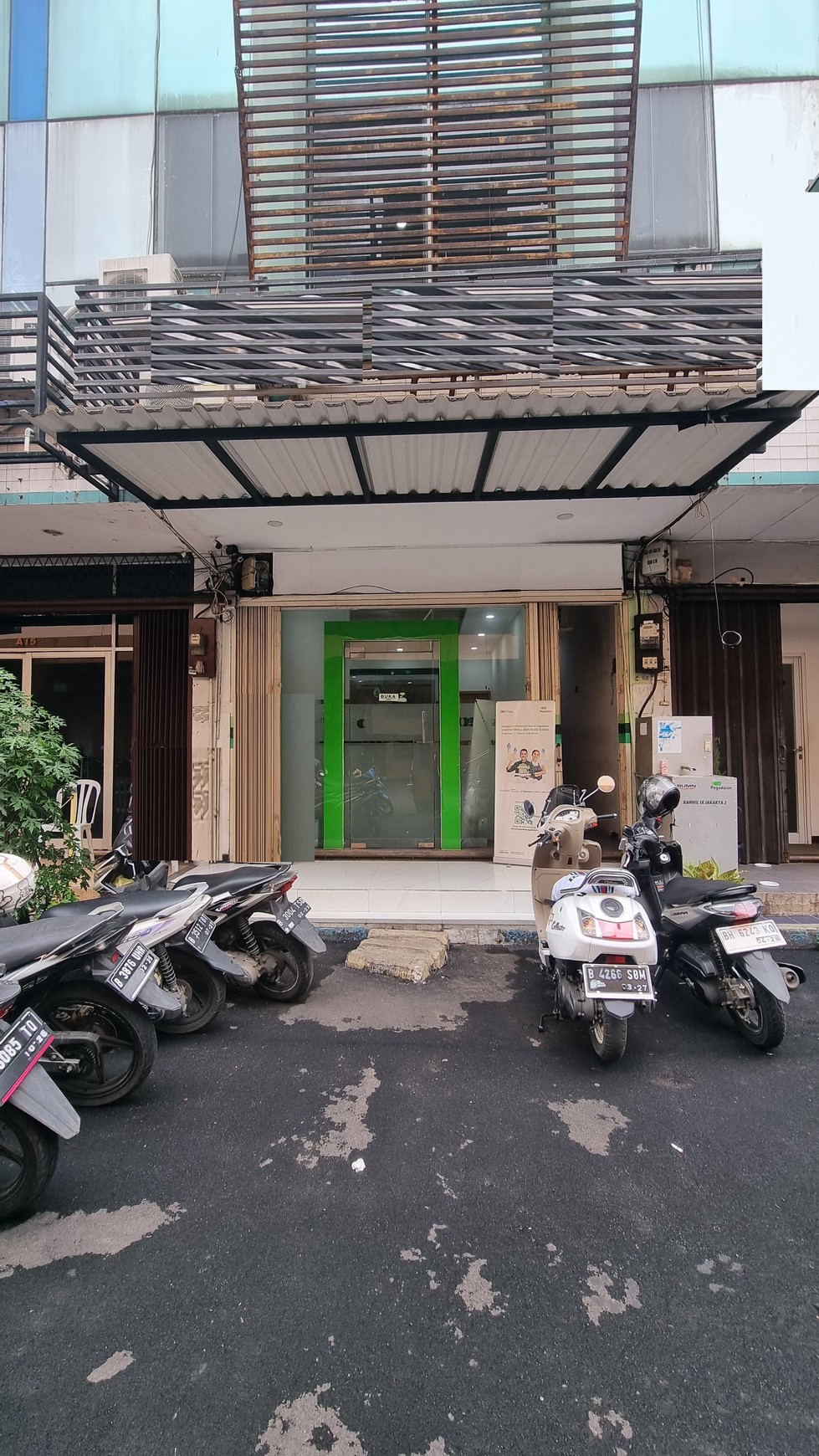 Rumah Hitung Tanah Area Cipete