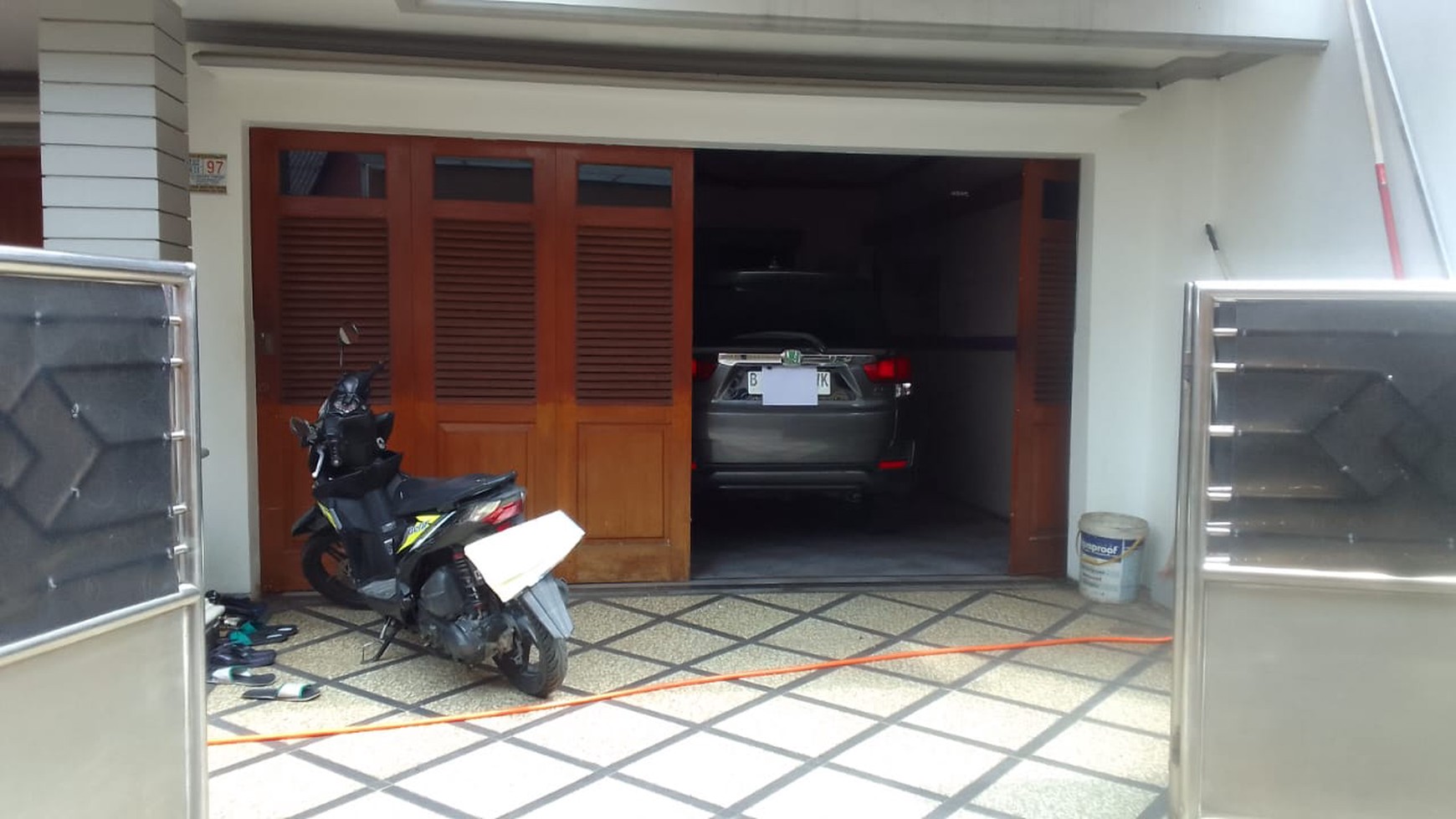 Rumah Hitung Tanah Area Cipete