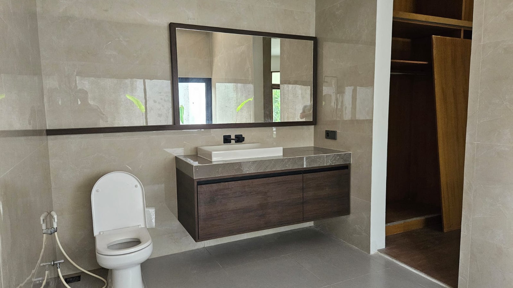 Rumah Hitung Tanah Area Cipete