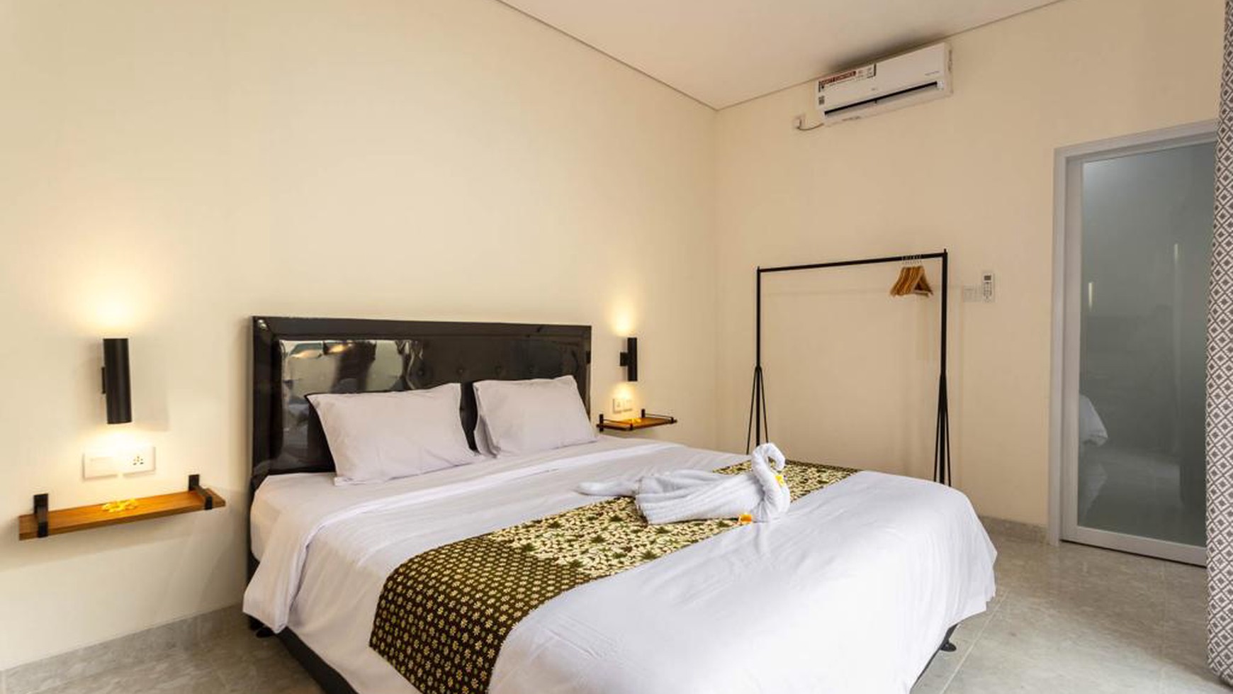 Leasehold 1 bedroom pool villa located at Umalas, Kerobokan Bali.