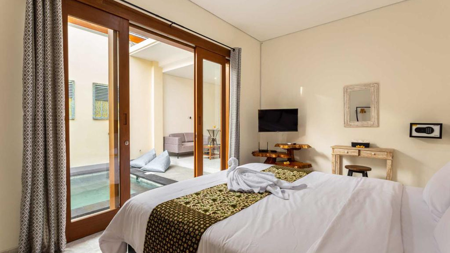 Leasehold 1 bedroom pool villa located at Umalas, Kerobokan Bali.