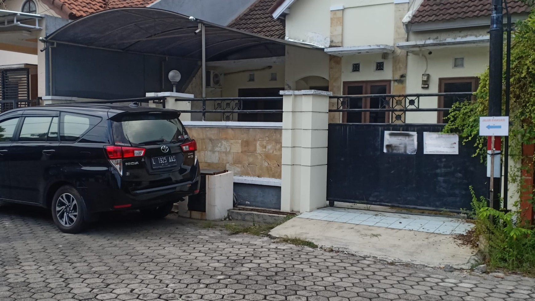 Dijual Rumah Pondok Wiyung Indah Surabaya