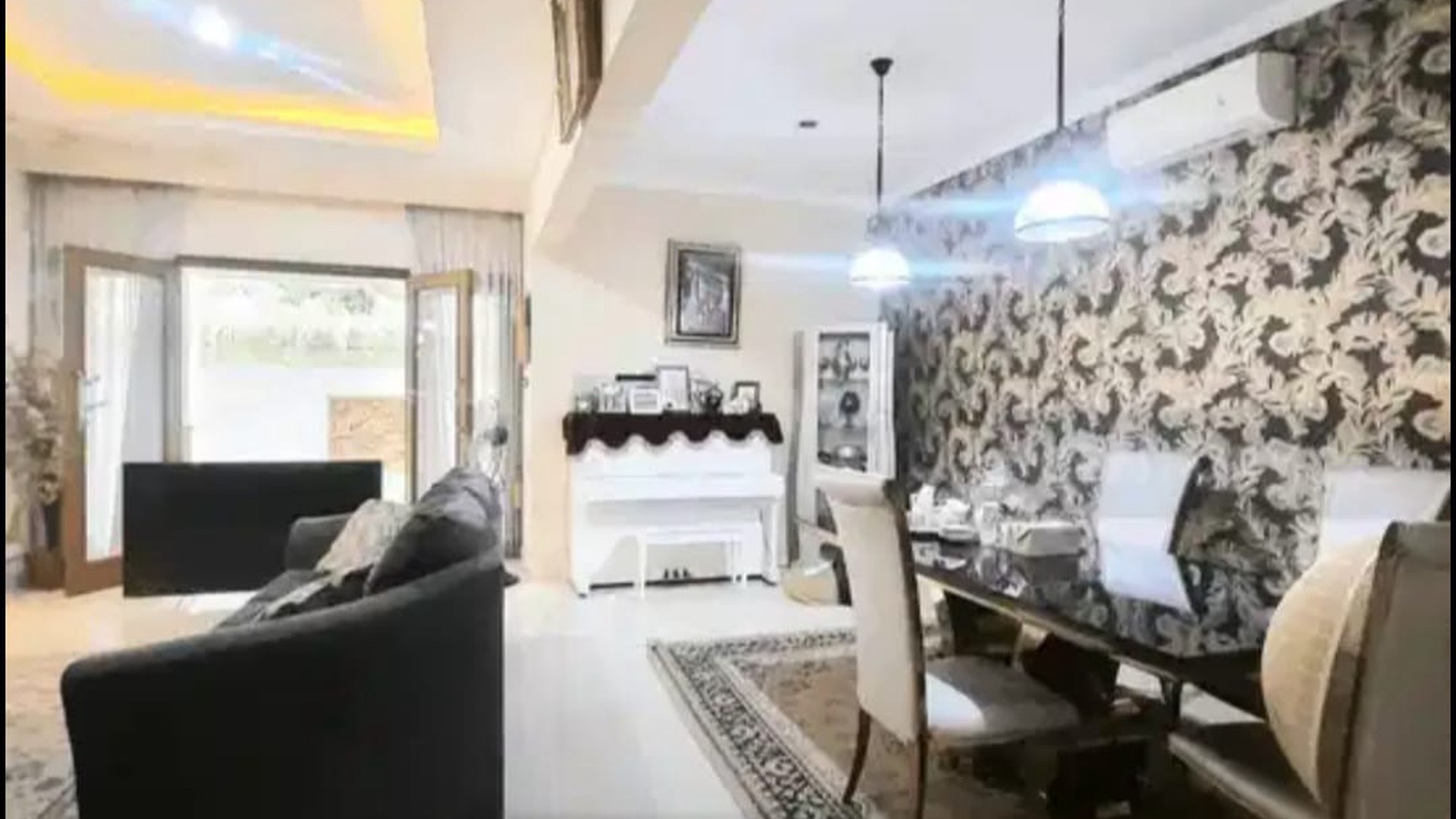 Rumah Luxury, Bagus, dalam cluster di Bintaro Sektor 9