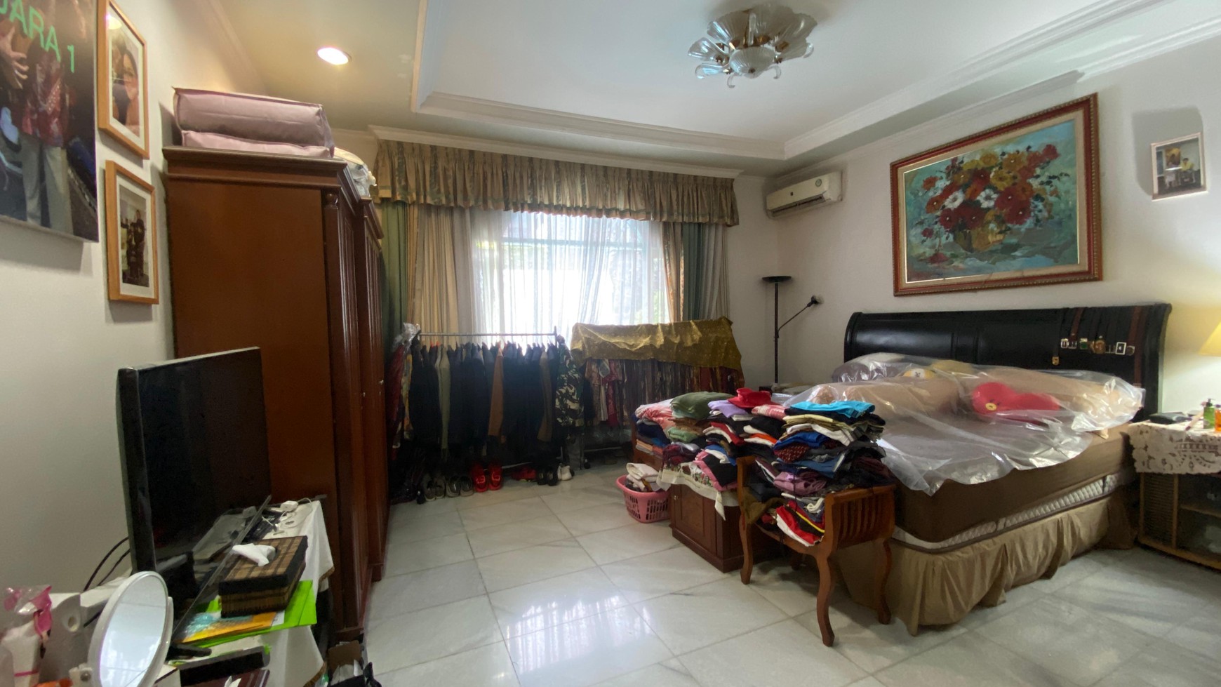 Dijual Rumah Mewah Kebayoran Baru - 6 Kamar, 1.070 m&#xb2;, Kolam Renang Pribadi