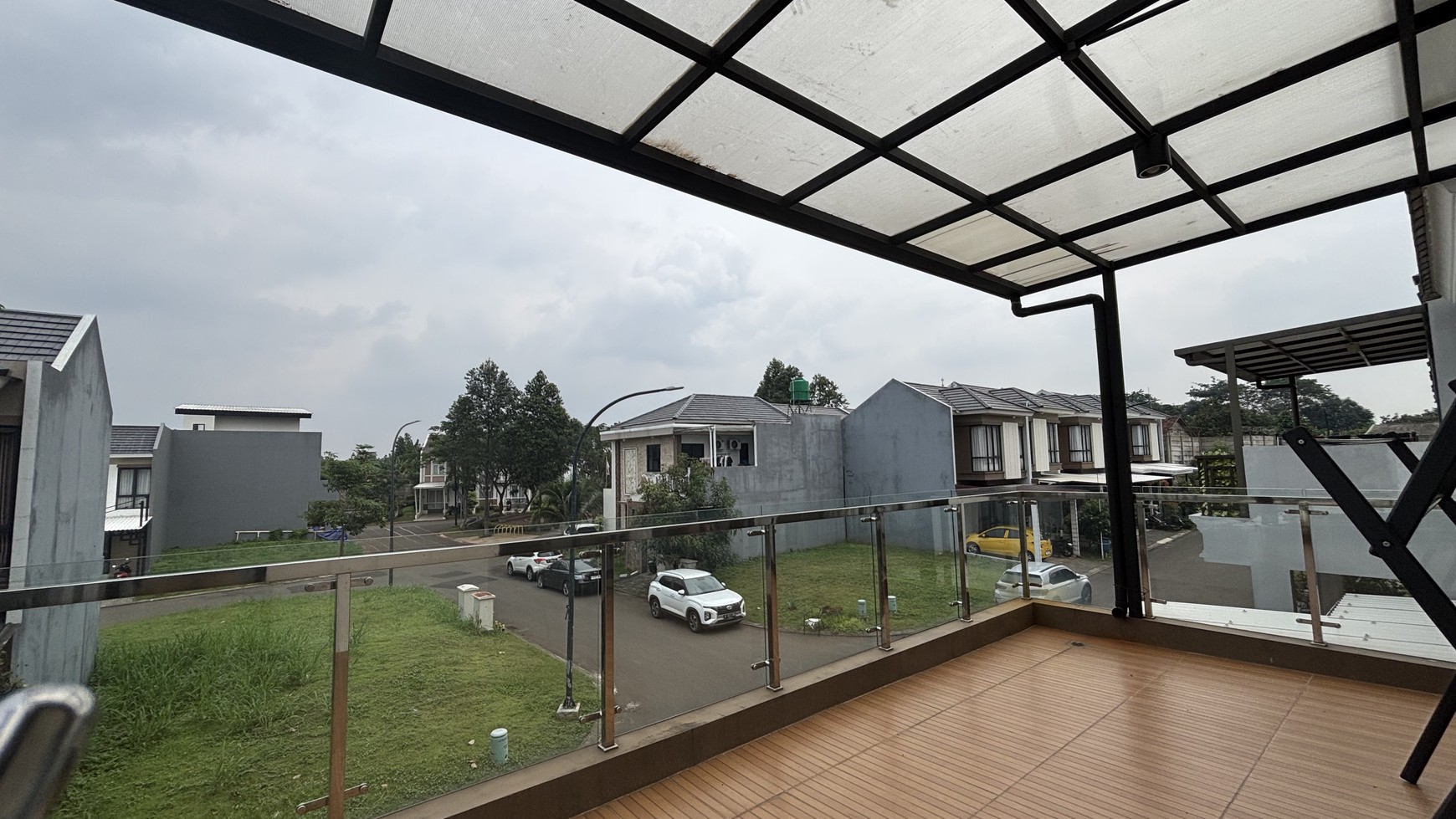 Rumah Cantik Modern Minimalis Siap Huni di Dalam Cluster Kota Wisata
