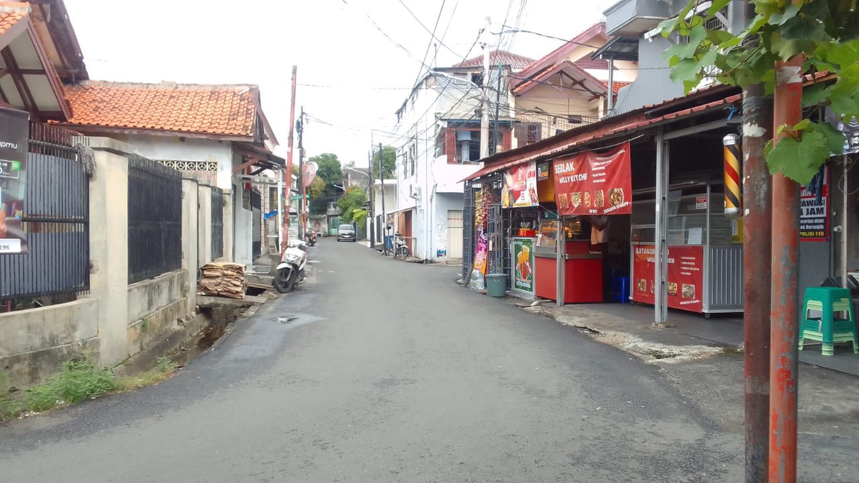 Rumah Strategis Lingkungan Ramai Usaha, Akses Jalan 3 Mobil, Kebon Baru, Tebet