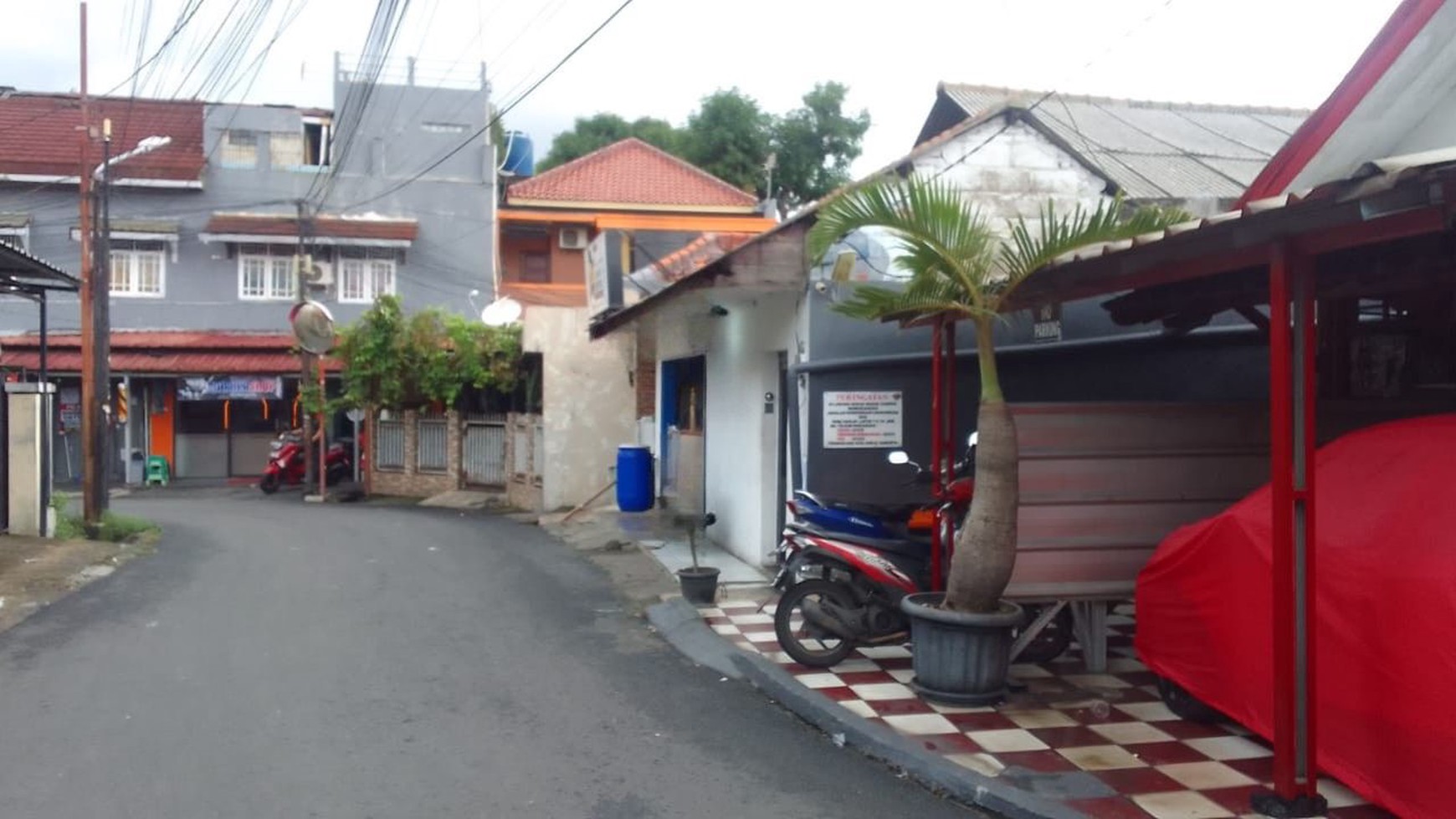 Rumah Strategis Lingkungan Ramai Usaha, Akses Jalan 3 Mobil, Kebon Baru, Tebet