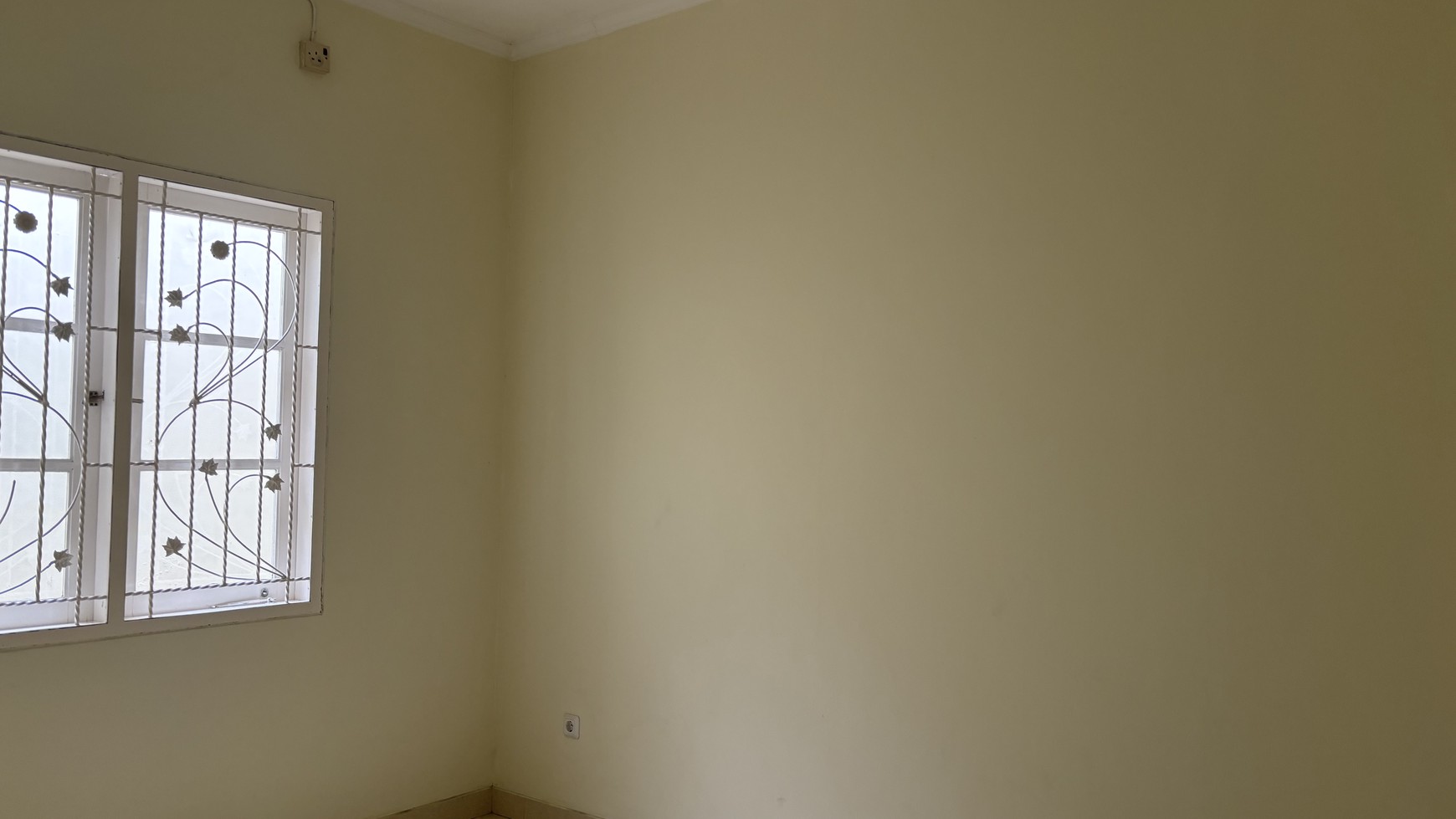 Rumah Cantik Siap Huni di Dalam Cluster Kota Wisata