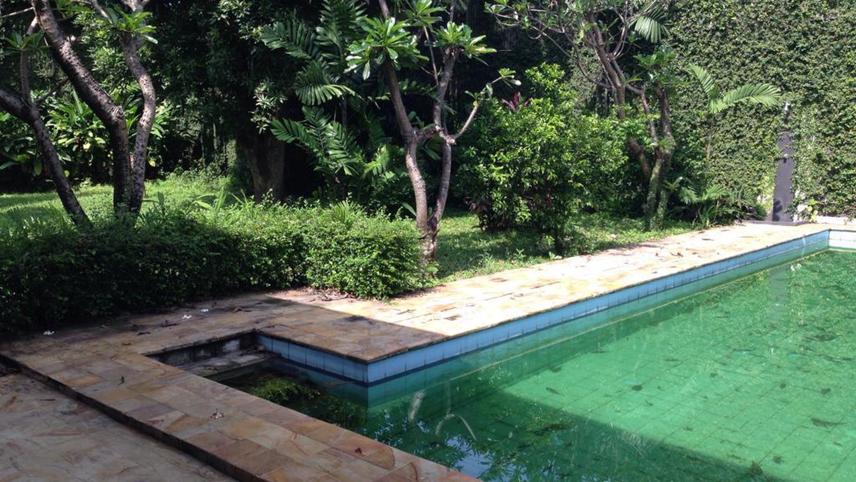 Rumah Hitung Tanah Area Cipete