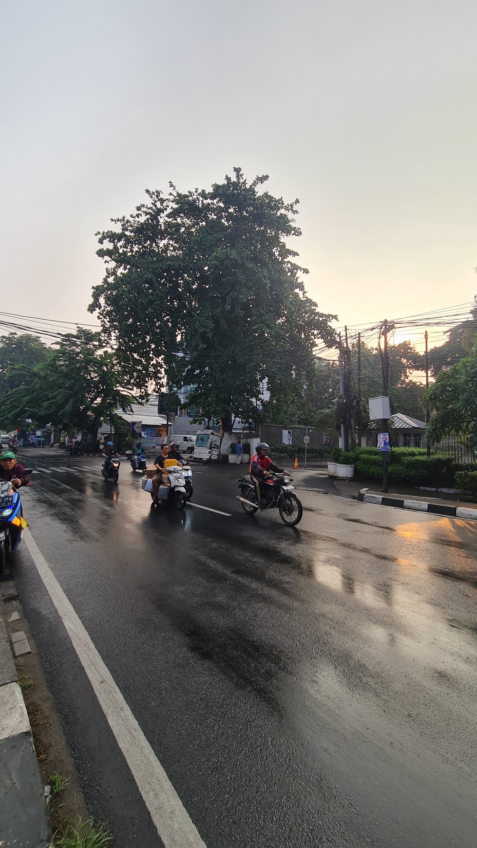 Rumah Hitung Tanah Area Cipete