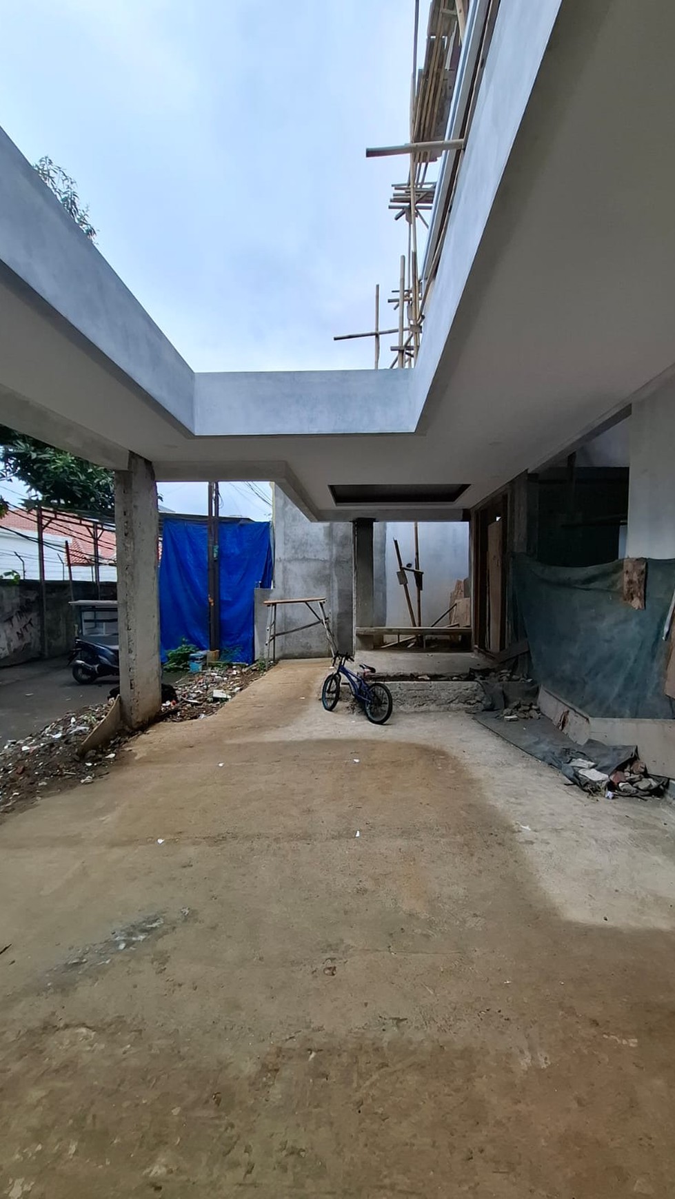 Rumah Hitung Tanah Area Cipete