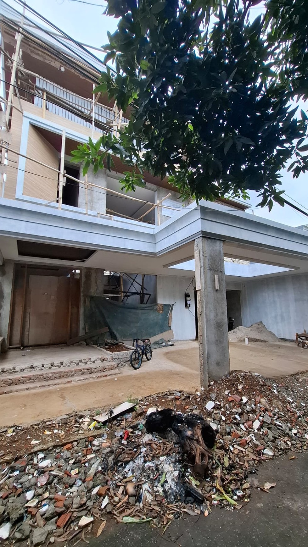 Rumah Hitung Tanah Area Cipete